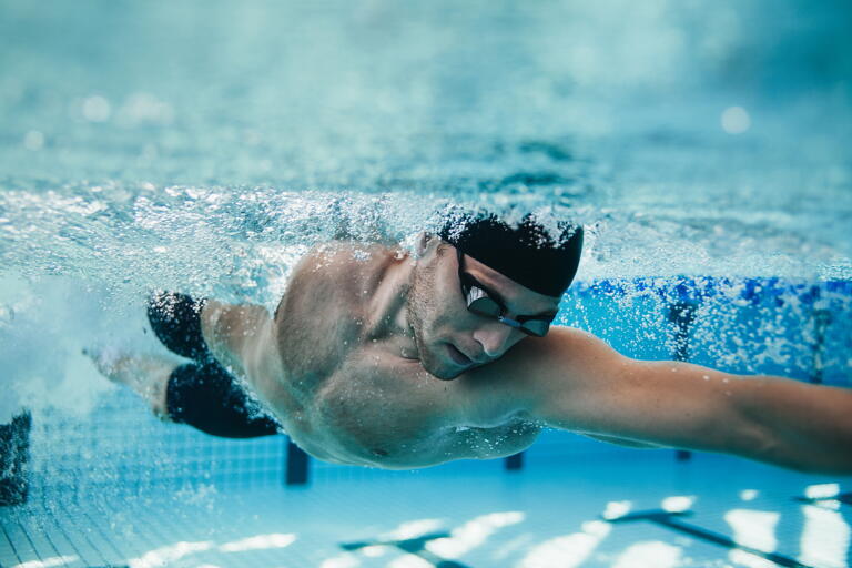 Ermäßigter Eintritt für Studierende in den Berliner Schwimmbädern.