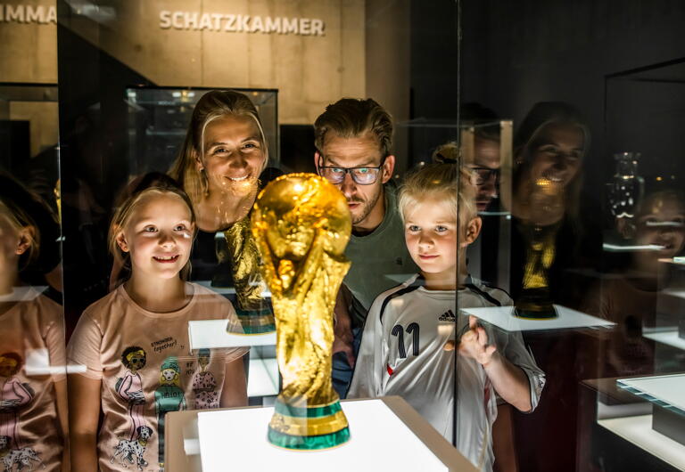 Preise für Studenten im Deutschen Fußballmuseum