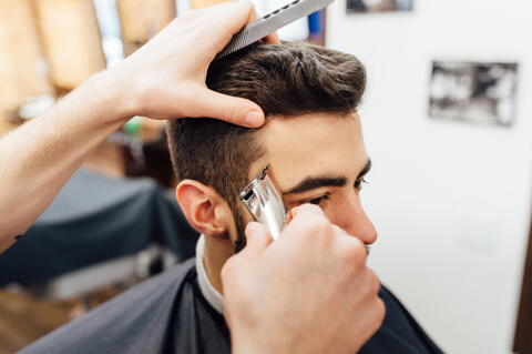 Studentenrabatt bei Szenario Friseure in Freiburg.
